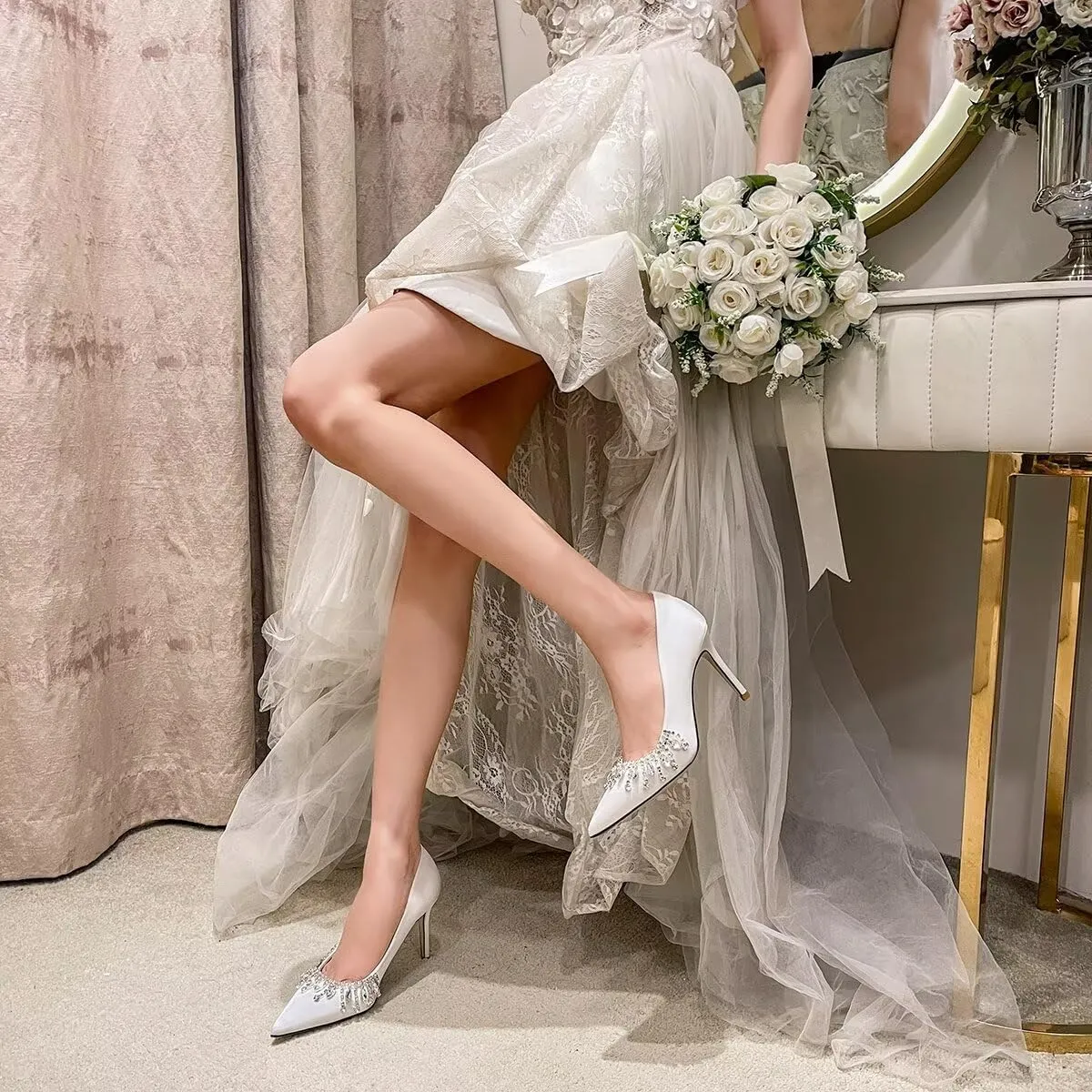 LUXINYU Women Pointed Toe Heels Elegant Stiletto Fashion Pearl Rhinestone Ladies Pumps Wedding Dress Shoes Comfortable Kitten Heels Work Shoes