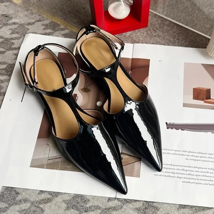 Maija Pointed Toe Mary Janes Flats