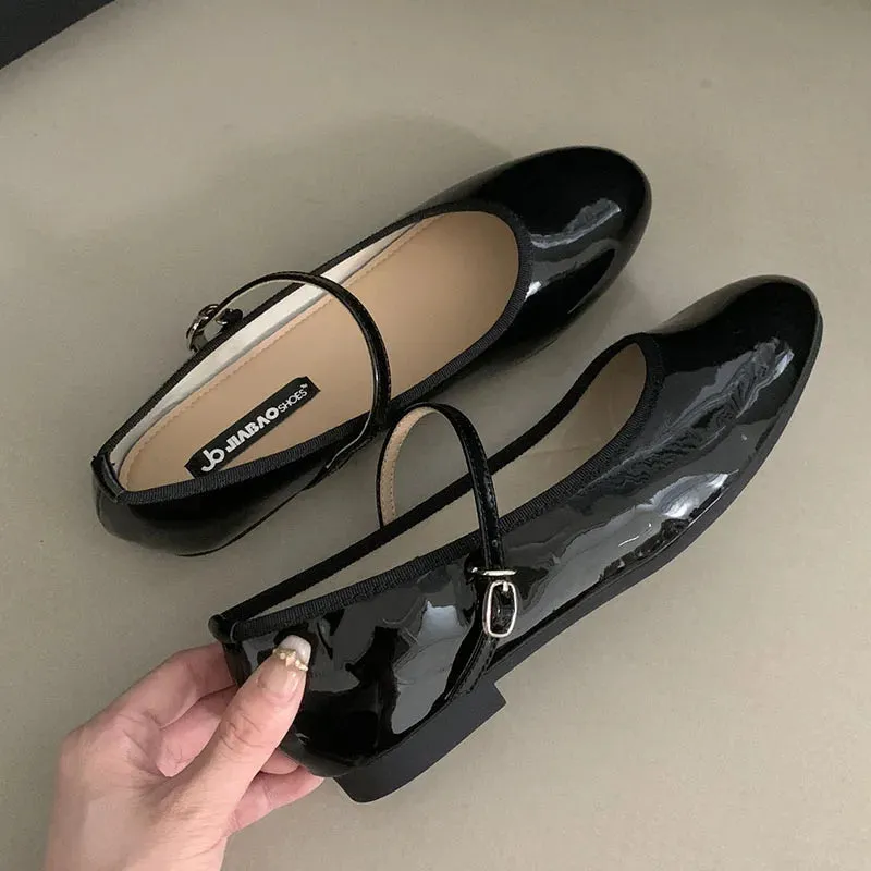 New Footwear Designer Shallow Women Flats With Shoes Female Round Toe Fashion Buckle Strap Ladies Flats Mary Janes Lolita Shoes