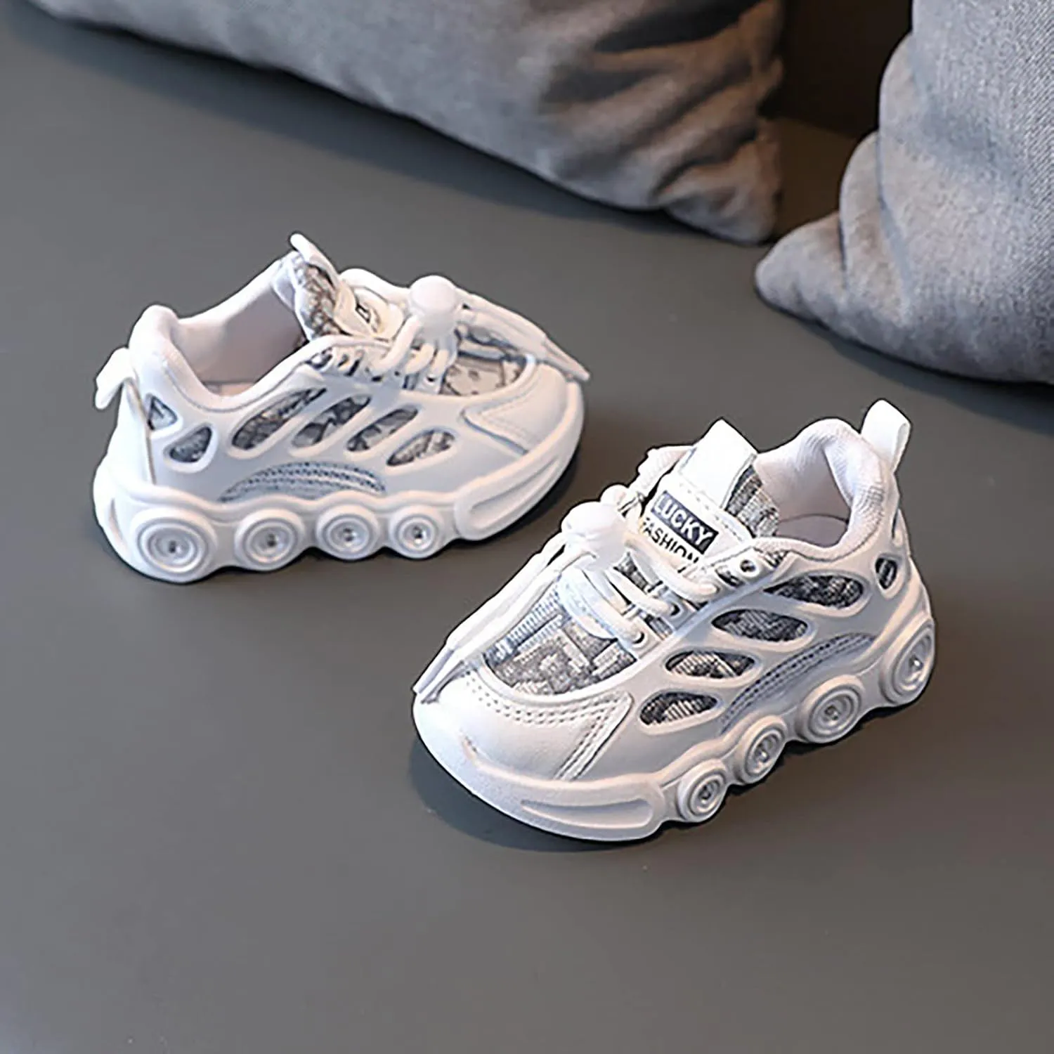 Toddler LED Light Up Shoes Boys Adjustable Strap Lightweight Flashing Tennis Sneakers Toddler Sport Running Shoes