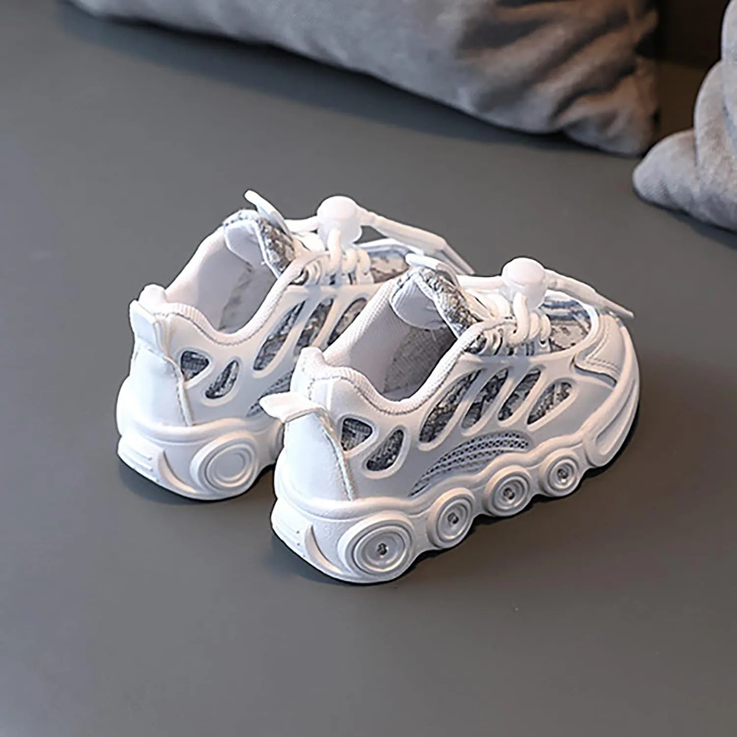 Toddler LED Light Up Shoes Boys Adjustable Strap Lightweight Flashing Tennis Sneakers Toddler Sport Running Shoes