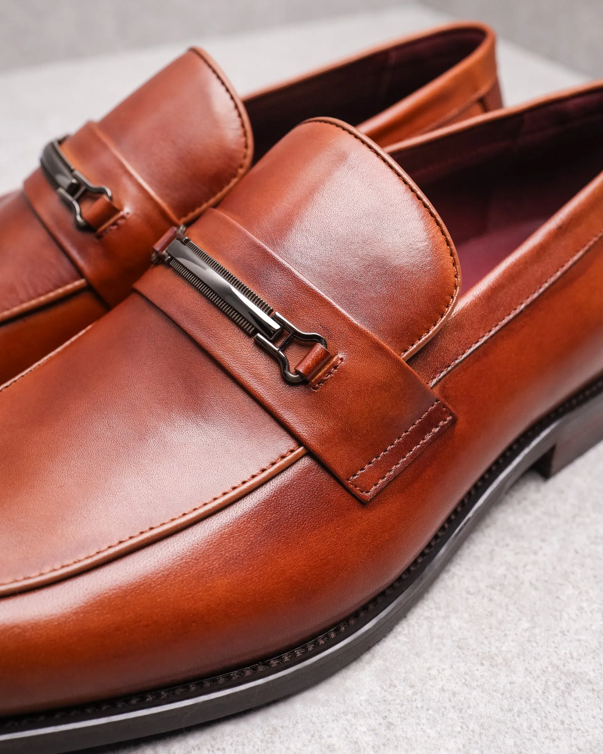 Tomaz HF050 Men's Buckle Loafers