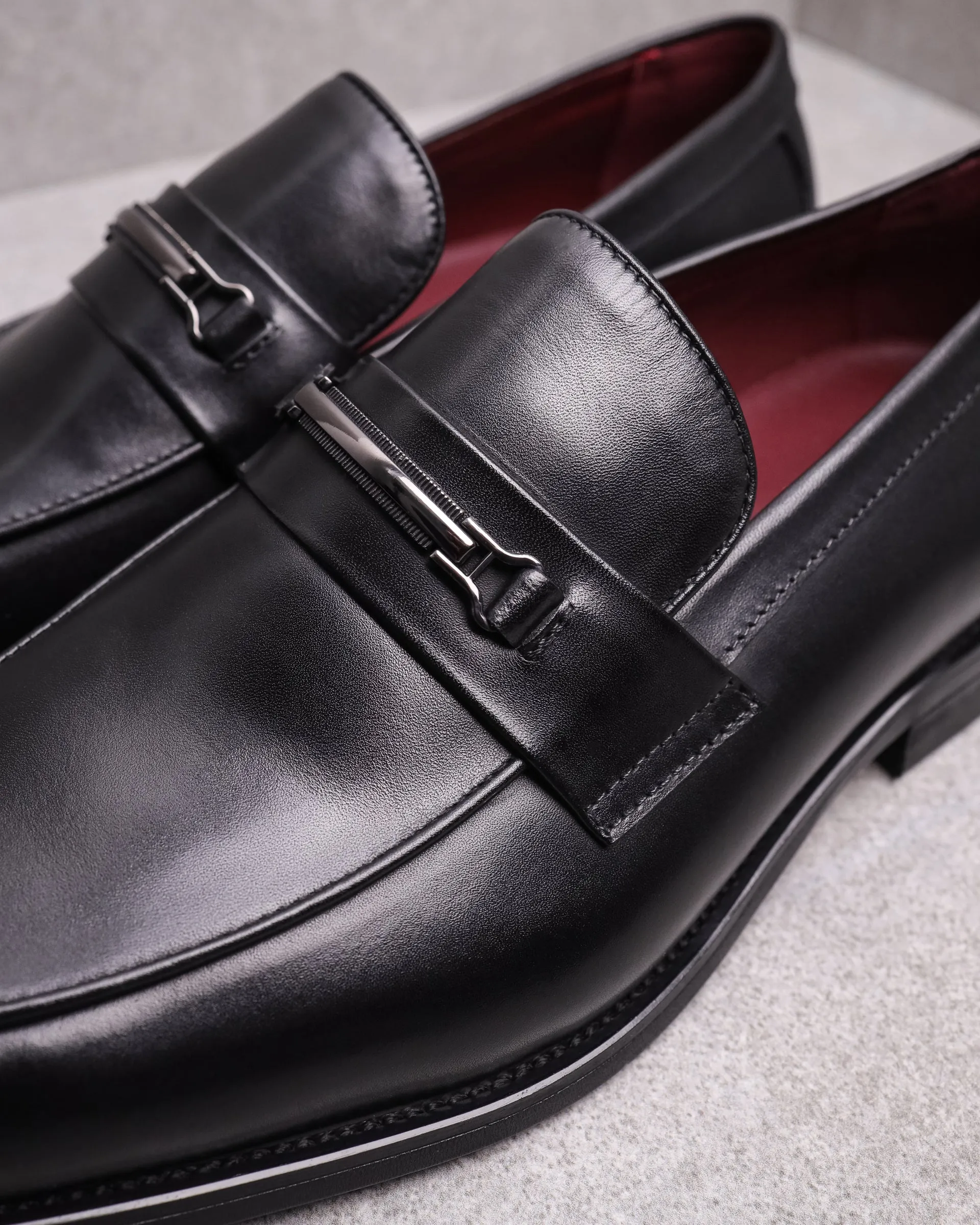 Tomaz HF050 Men's Buckle Loafers